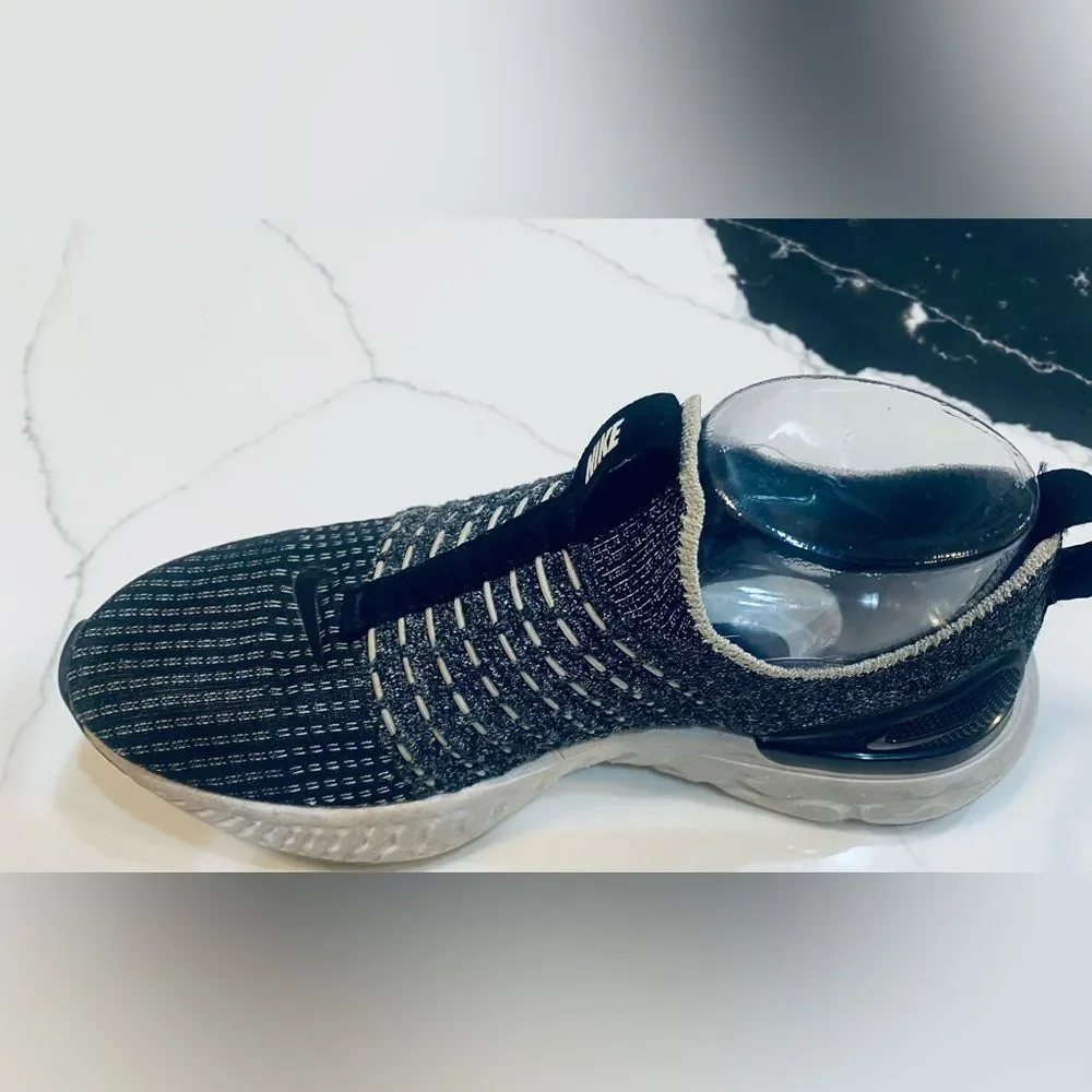 Nike Black and Gray Athletic Shoes